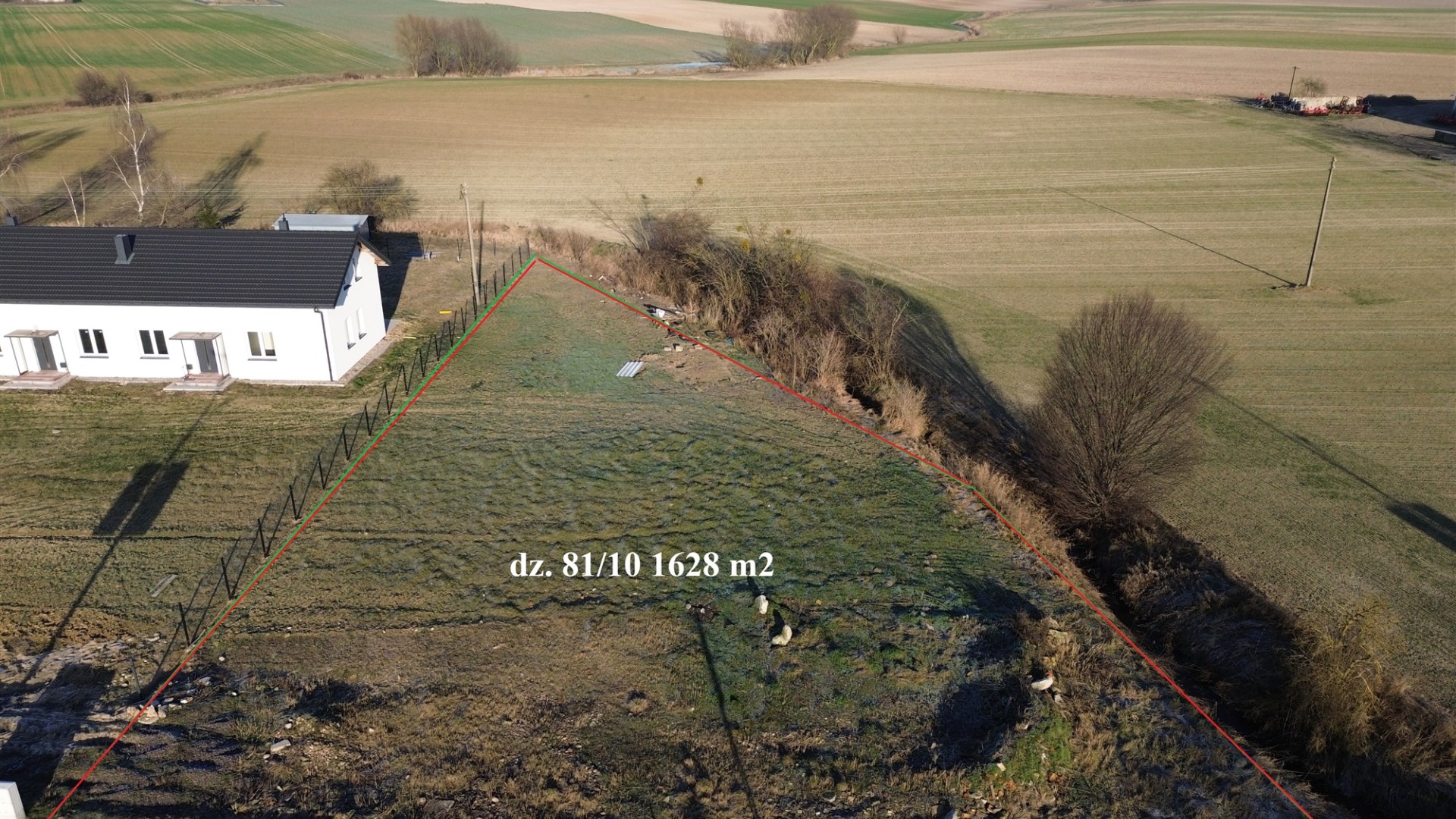 Działka na sprzedaż